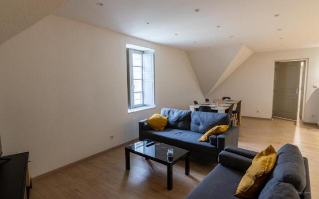 Magnifique appartement rénové dans résidence