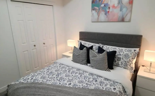Beautiful 2 bedroom home away from home