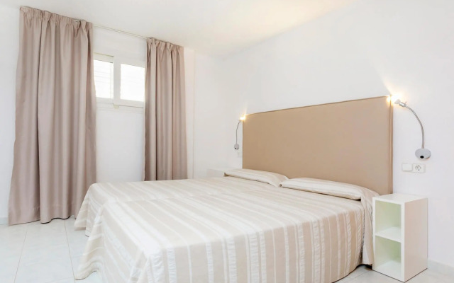 Duquesa Playa Aparthotel