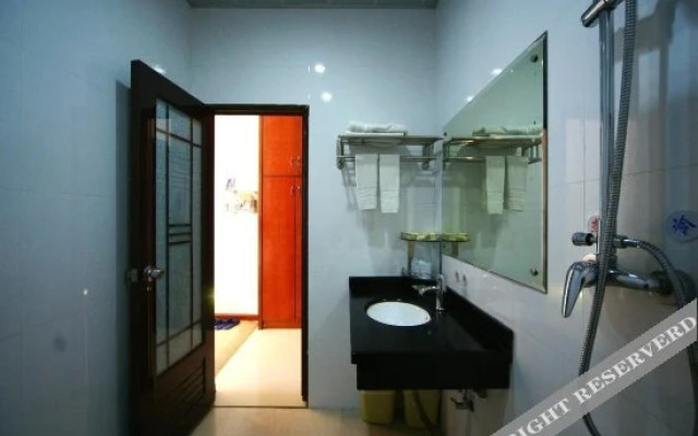 Weisiting Business Hotel