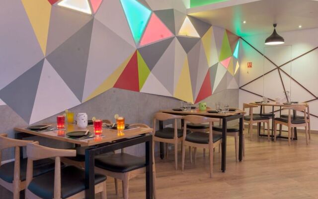 OYO Townhouse 022 Koregaon Park Pune