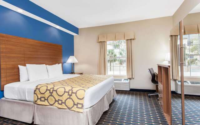 Baymont by Wyndham Jacksonville/Butler Blvd