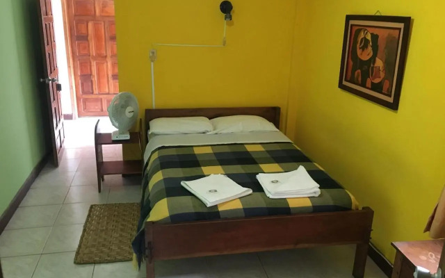Hostal Albergue Español