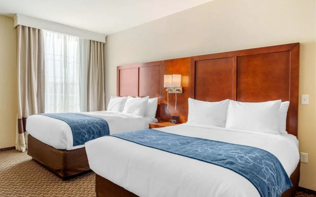 Comfort Suites Burlington Near I-5