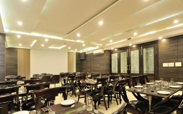 Hotel Sky Rich International