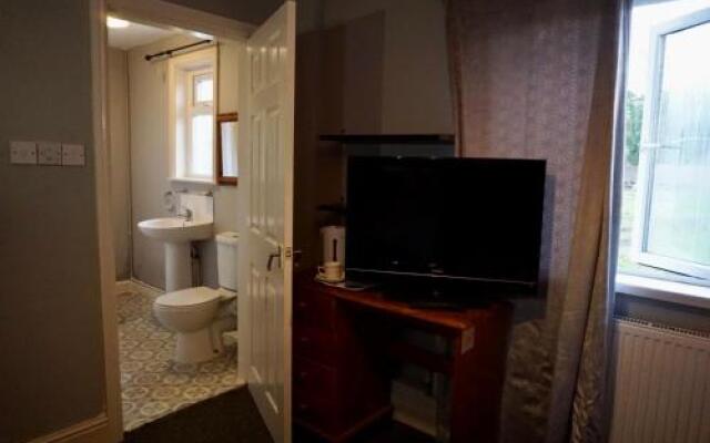 Adnans Hotel