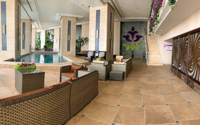 Violet Al Azizia Hotel