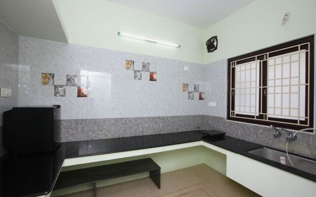 OYO 9525 Park Service Apartments