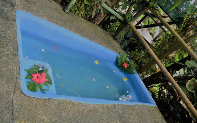 The Lookout Inn Lodge