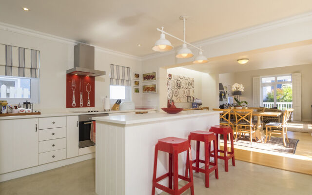 Thesen Islands Holiday House