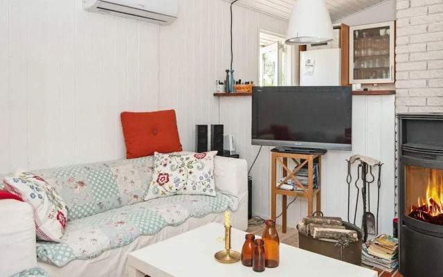 6 Person Holiday Home in Ebeltoft