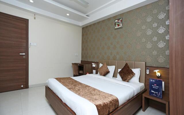 Capital O 8650 Hotel Johri Residency