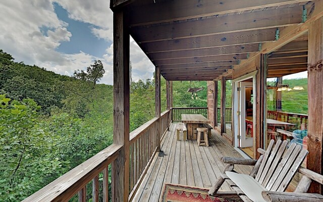 New Listing! Epic W/ Game Room & Hot Tub 2 Bedroom Cabin