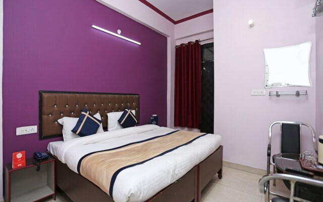OYO 10827 Hotel Dev Bhoomi