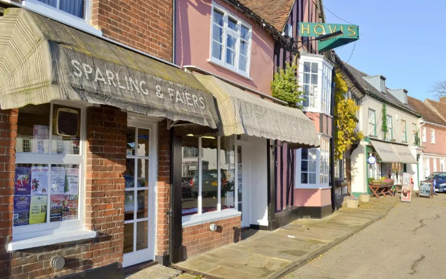 Red Lion Corner