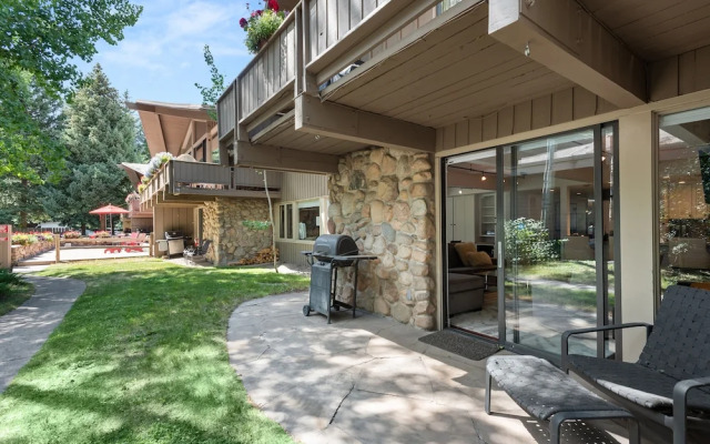 Aspen Alps Apartment #107 2 Bedroom Condo by RedAwning