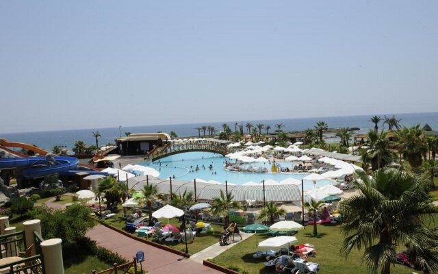 Oz Hotels İncekum Beach Resort