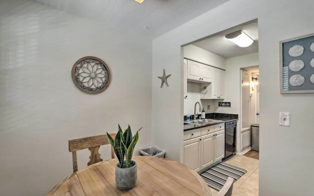 Cozy Hanahan Condo w/ Cooper River Access!