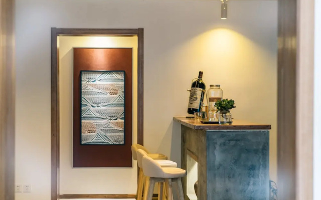 VINAWHISPER Boutique Hotel