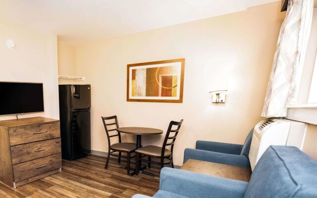 Suburban Extended Stay SE