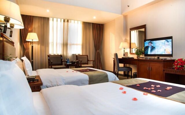 New Plum Garden Seasons Hotel