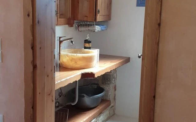 Chaihoutes stone House into Olive farm in Zia