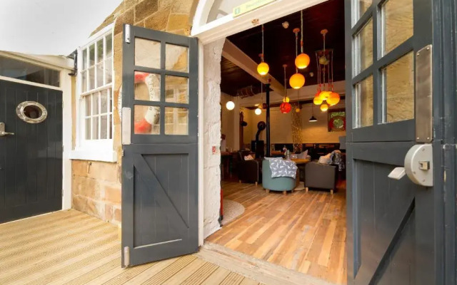 YHA Boggle Hole - Hostel