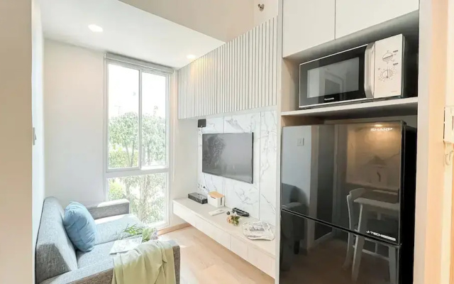 Modern Classic Touch 1Br Apartment At Tokyo Riverside Pik 2