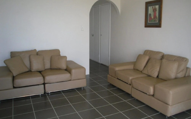 Fabulous location - Ground Floor Waterfront Unit! Clearview Apartments