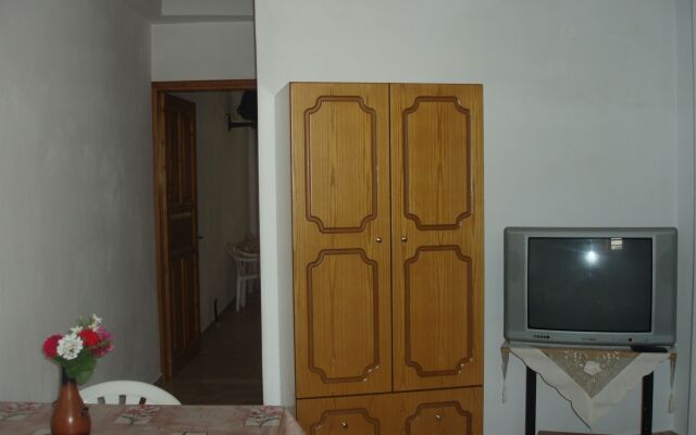 Hellen Studios