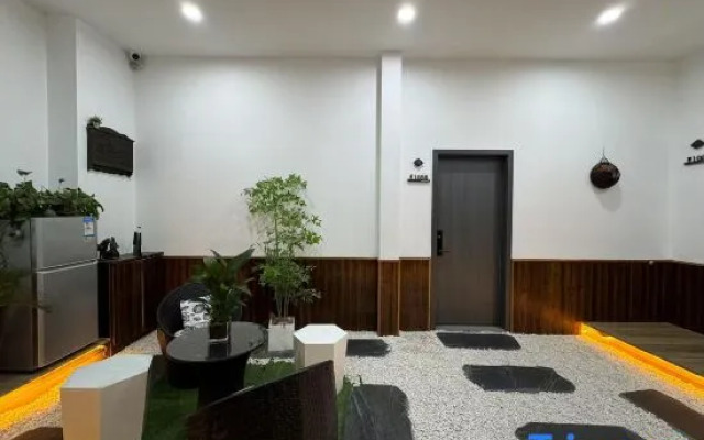 Terracotta Army Theme Apartment