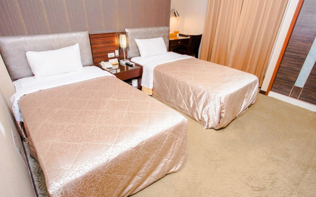 Mou Hotel Luchuan