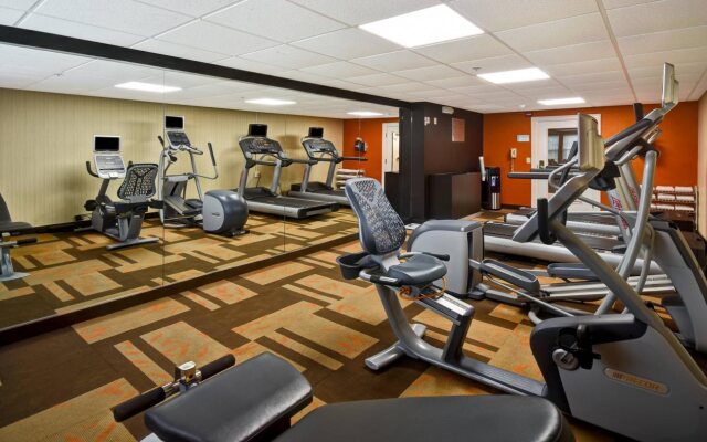 Courtyard By Marriott Cape Cod Hyannis