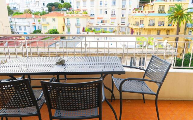 Bottero Terrasse by Nestor&Jeeves