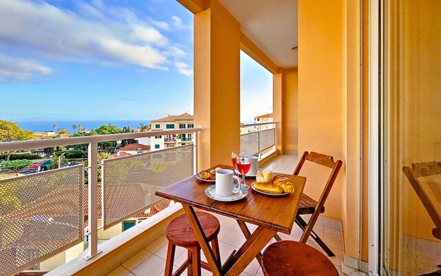 Caniço Center Apartment
