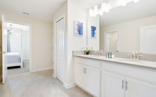 8912 Cabot Cliffs Dr