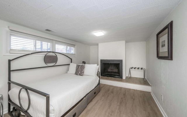 The Grand Elm Suite 2 Sleeps 6