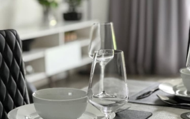 Stylish 2 Bedroom House - Village Location