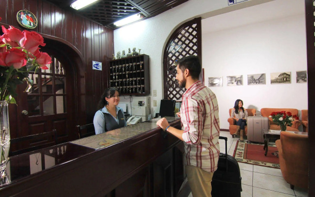 Hotel Huasi Continental