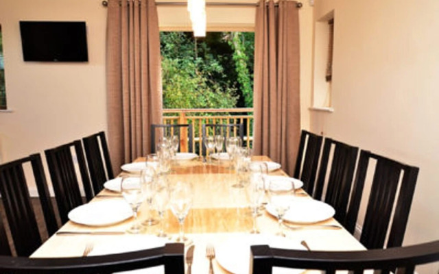 Cotswolds Valleys Accommodation-Stony Hs