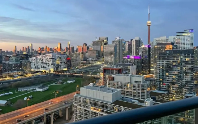Toronto Waterfront Stay