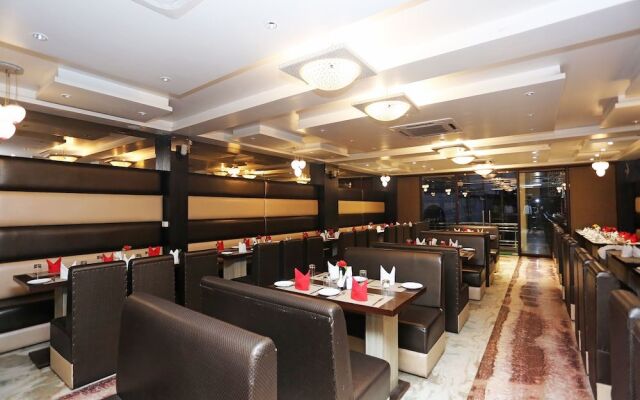 Oyo 19743 the Chef'S Club