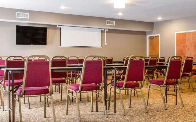 Comfort Suites Benton Harbor - St. Joseph