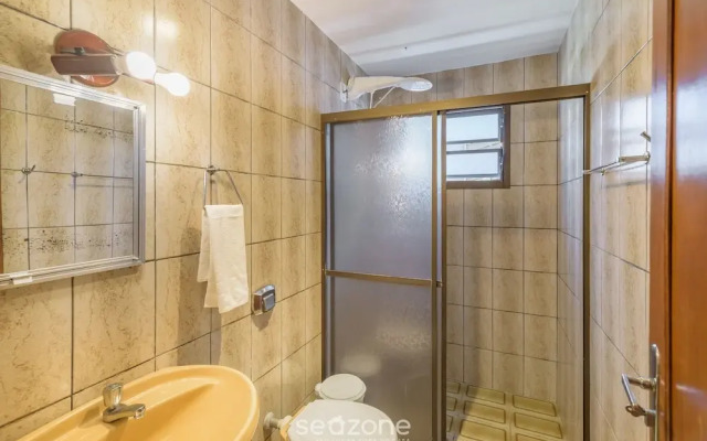 6BR Beachfront Home in Bombinhas Abm0101