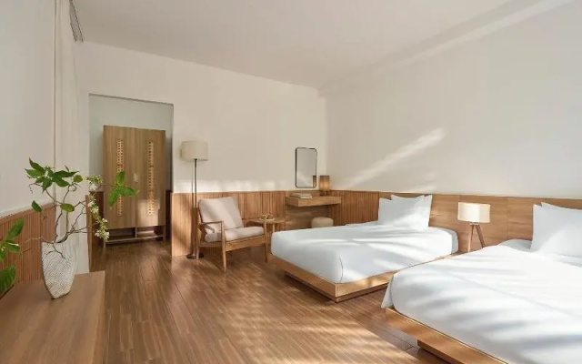 Palace Long Hai Resort – Guest Rooms – Ba Ria