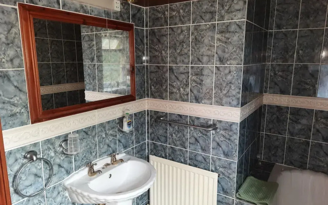 Self Contained Apartment in Winterton Hall