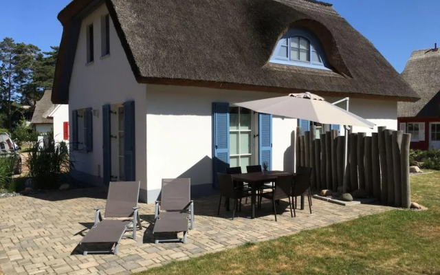 Thatched Roof Holiday Home Dunenblick