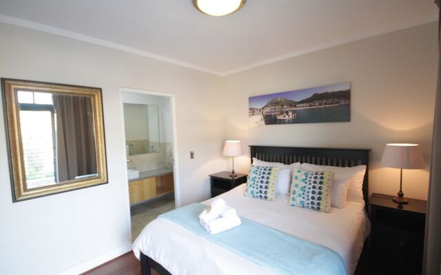 Quayside 1007 by CTHA