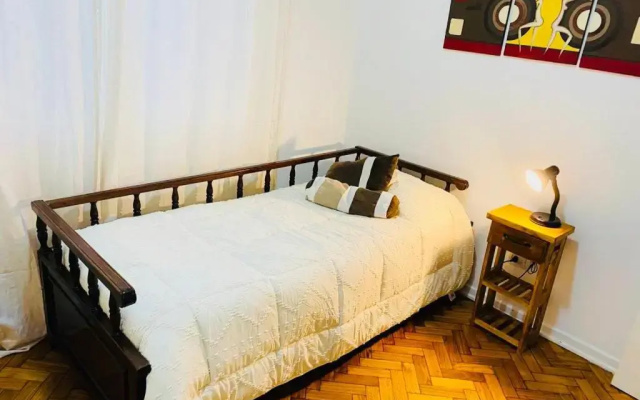 Departamento 3 ambientes con patio, terraza y parrila