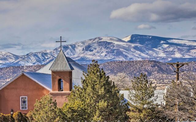 Santa Cruz Home w/ Mountain Views!